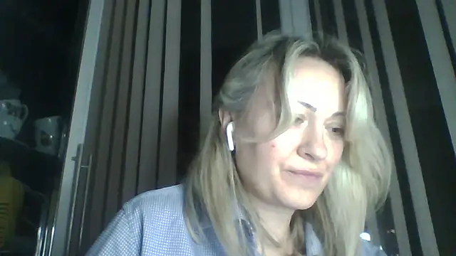 Mary888x online show from March 2025 08:27:01 PM