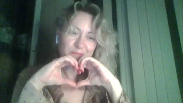 Mary888x online show from March 2025 06:54:02 PM