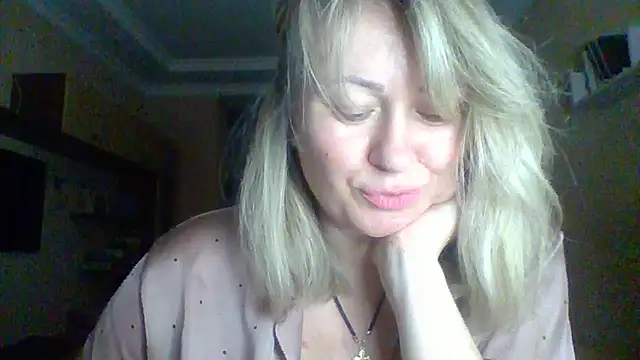 Mary888x online show from February 2026 04:49:01 PM