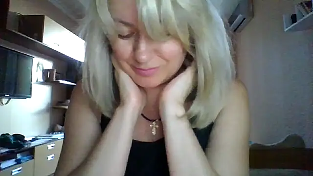 Mary888x online show from July 2026 05:23:01 PM