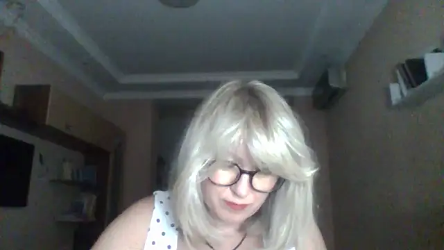 Mary888x online show from September 2025 06:30:01 PM