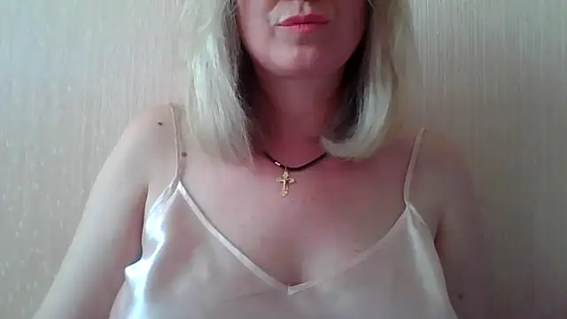 Mary888x online show from June 2026 04:38:01 PM