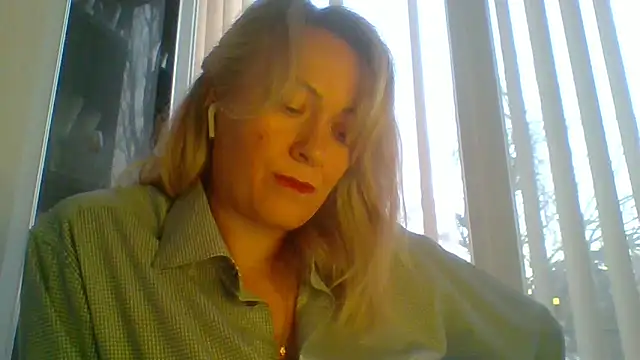 Mary888x online show from February 2025 03:31:02 PM