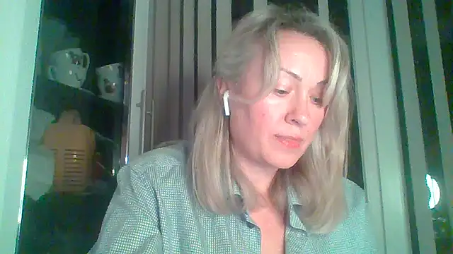 Mary888x online show from February 2025 07:06:02 PM