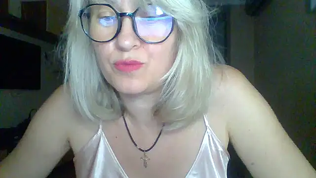 Mary888x online show from September 2025 05:11:01 PM