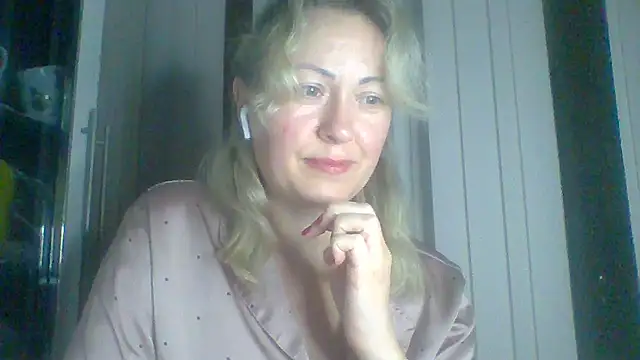 Mary888x online show from March 2025 06:01:02 PM