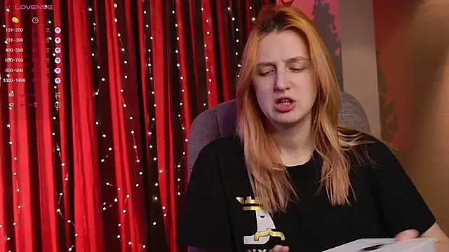 aishiro online show from December 2025 01:37:01 PM