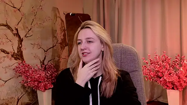 aishiro online show from November 2025 06:02:02 AM