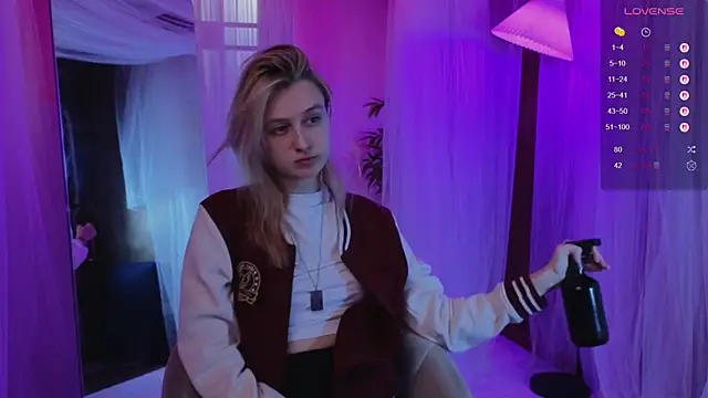 aishiro online show from November 2025 11:21:02 AM