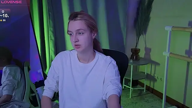 aishiro online show from November 2025 09:20:02 AM