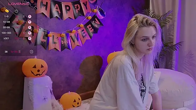 aishiro online show from October 2025 05:50:01 AM