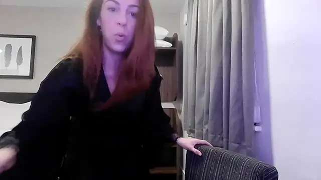 Snapshot of Edenfox- chatting on January 2026 06:22:01 PM Edenfox- online show from January 2026 06:22:01 PM