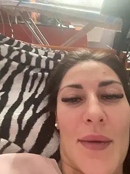 Veronicavirus online show from October 2025 07:51:02 AM