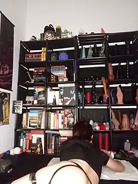 Snapshot of MirianaB chatting on December 2025 07:31:01 PM MirianaB online show from December 2025 07:31:01 PM