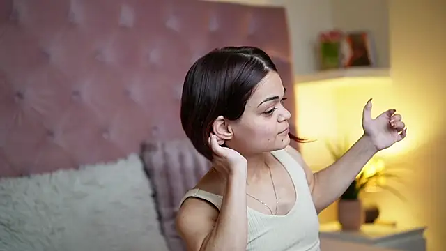 MaiaMini online show from November 2025 09:25:01 PM