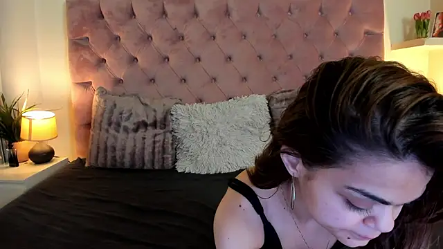 MaiaMini online show from March 2025 11:46:01 PM
