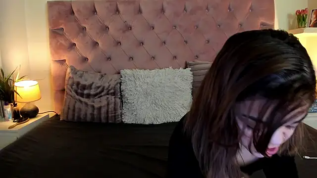MaiaMini online show from March 2025 08:37:02 PM