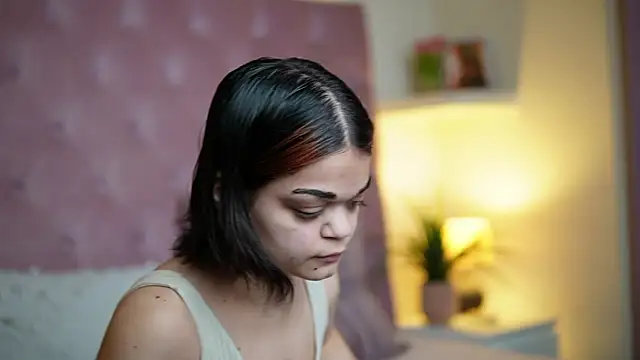 MaiaMini online show from March 2026 10:26:02 PM