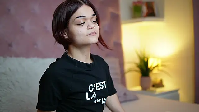 MaiaMini online show from October 2025 10:00:01 PM