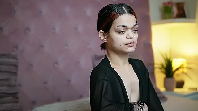 MaiaMini online show from February 2026 10:34:01 PM