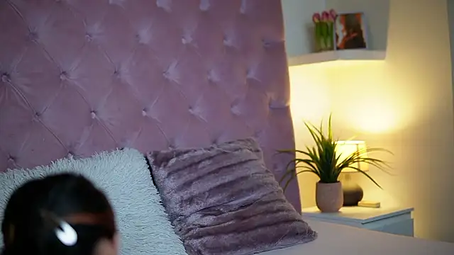 MaiaMini online show from February 2026 09:59:01 PM