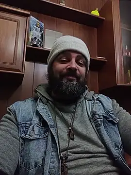 Snapshot of serpensy chatting on December 2025 06:35:01 PM serpensy online show from December 2025 06:35:01 PM