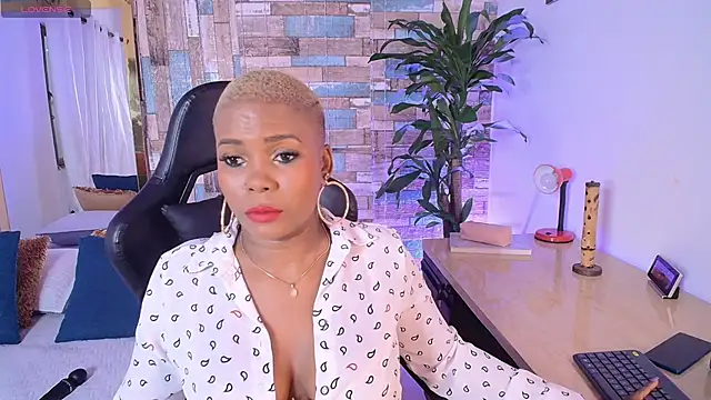 DashaSousaa online show from March 2026 12:45:01 PM