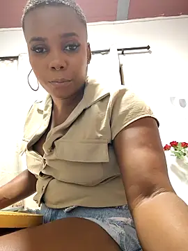 DashaSousaa online show from October 2025 05:12:02 PM