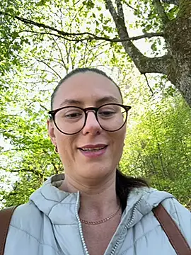 AvaFlowers6 online show from April 2026 01:40:01 PM