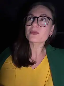 Snapshot of AvaFlowers6 chatting on November 2025 06:45:01 PM AvaFlowers6 online show from November 2025 06:45:01 PM