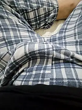 Snapshot of skiciyunis chatting on February 2026 07:13:01 PM skiciyunis online show from February 2026 07:13:01 PM