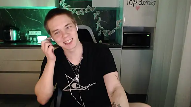 Snapshot of yourlildemon chatting on March 2026 05:17:02 PM yourlildemon online show from March 2026 05:17:02 PM
