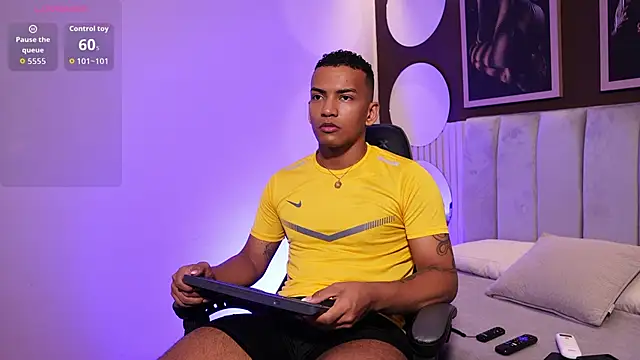 Rafa2004Cruz online show from April 2026 12:45:01 PM