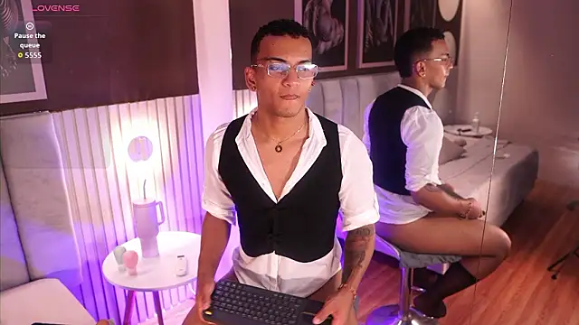 Rafa2004Cruz online show from March 2026 12:39:02 PM