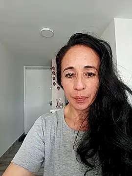 Coeur de luxure online show from September 2025 06:22:01 PM