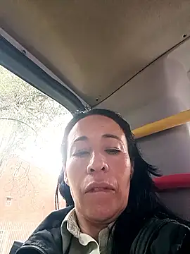 Snapshot of Coeur_de_luxure chatting on January 2026 11:58:02 AM Coeur de luxure online show from January 2026 11:58:02 AM