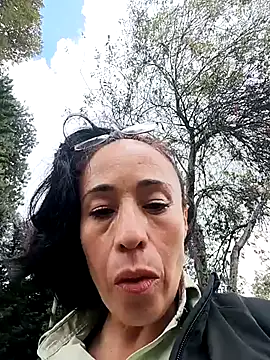 Coeur de luxure online show from November 2025 05:24:02 PM