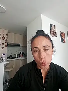 Coeur de luxure online show from September 2025 07:31:01 PM