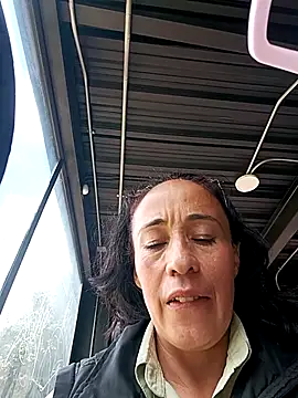 Snapshot of Coeur_de_luxure chatting on April 2026 03:46:02 PM Coeur de luxure online show from April 2026 03:46:02 PM