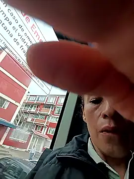 Snapshot of Coeur_de_luxure chatting on January 2026 11:57:01 AM Coeur de luxure online show from January 2026 11:57:01 AM