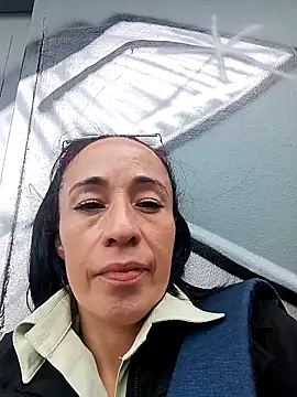 Coeur de luxure online show from October 2025 04:30:02 PM