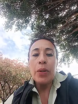 Snapshot of Coeur_de_luxure chatting on June 2026 03:38:02 PM Coeur de luxure online show from June 2026 03:38:02 PM