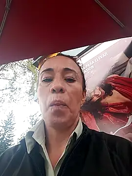 Snapshot of Coeur_de_luxure chatting on February 2026 02:06:02 PM Coeur de luxure online show from February 2026 02:06:02 PM