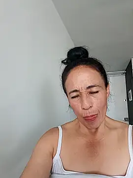 Snapshot of Coeur_de_luxure chatting on March 2026 02:50:02 PM Coeur de luxure online show from March 2026 02:50:02 PM