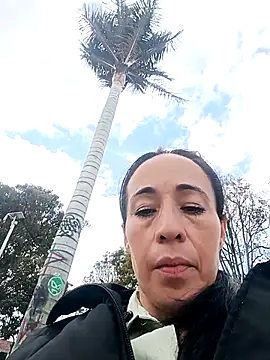 Coeur de luxure online show from October 2025 02:17:01 PM