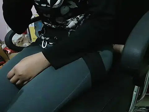 PreetyKitten online show from January 2026 12:21:01 PM