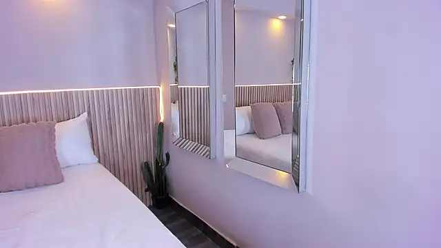 GeorginaReyes online show from April 2026 10:55:01 PM