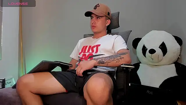 mattiwsmorris  online show from October 2025 07:29:02 AM