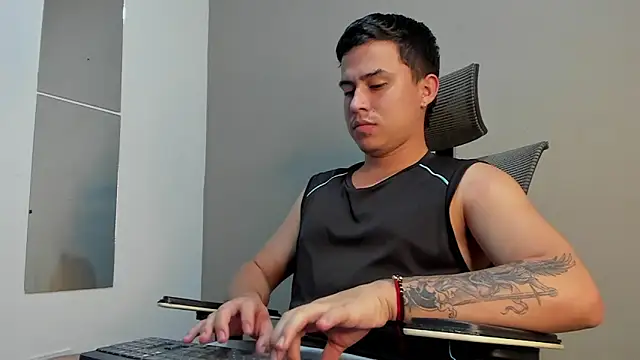 mattiwsmorris  online show from December 2025 06:01:01 AM