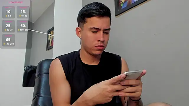 mattiwsmorris  online show from March 2026 11:47:01 AM